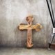 thumbnail image 1 of Cruz de madera de olivo Holyland Crafted Art, 13.5 cm de alto, 1 of 8