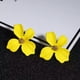 thumbnail image 2 of Aros Pendientes Diseño Flor Color Amarillo, 2 of 2