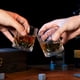 thumbnail image 5 of Juego de piedras para vaso de whisky con pinzas, regalo único para novio, hermano, esposo, cumpleaños y aniversario., 5 of 8