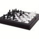 thumbnail image 1 of Juego de ajedrez Strategyify de 33 cm, vidrio, con estuche de cuero, 1 of 7
