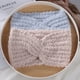 thumbnail image 5 of Paquete de 2 diademas tejidas cruzadas para mujer para clima frío, calentadores de orejas para invierno, 5 of 5
