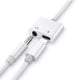 thumbnail image 1 of Adaptador iPhone Lightning para audífonos con carga, 1 of 4