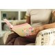thumbnail image 4 of Biblia HarperCollins para chicas adolescentes con diseño dorado y floral, 4 of 9