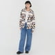 thumbnail image 4 of Polerón Mujer Peludo Full Print Beige Tribal Corona, 4 of 5
