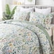 thumbnail image 1 of Juego de Ropa de Cama HoneiLife King de Microfibra con Edredón Floral de 3 Piezas, 1 of 9