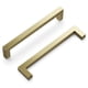 thumbnail image 1 of Tirador para gabinete de cocina Hickory Hardware 12,8 cm entre centros, acabado Elusive, 1 of 9
