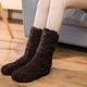 thumbnail image 4 of Calentadores de piernas peludos por encima de la rodilla, calcetines de felpa, pantuflas altas y largas, calcetines de invierno para dormir en casa para mujeres y hombres., 4 of 5