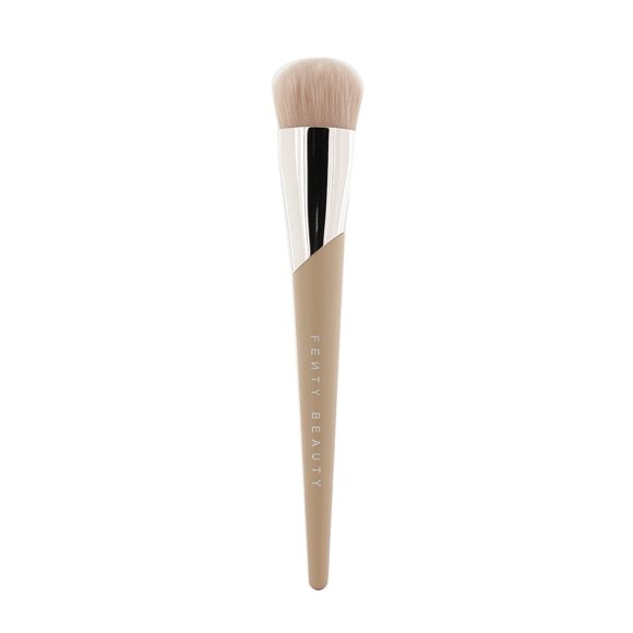 Brocha de maquillaje Fenty Beauty Full-Bound Foundation Brush 110