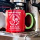 thumbnail image 2 of Taza de salsa picante con sriracha Huy Fong roja y verde 560 ml, 2 of 5