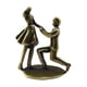 thumbnail image 3 of Mini estatua de pareja figura de propuesta en miniatura decoración del hogar regalo escultura artística moderna Día de San Valentín para estantería Of, 3 of 5