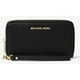thumbnail image 2 of Billetera Michael Kors Funda Plana Grande Muñequera Negra, 2 of 3