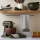 thumbnail image 5 of Guantes de cocina de silicona KitchenAid Evergreen resistentes al calor, 5 of 7