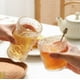 thumbnail image 4 of Vasos altos tipo highball de 10.5 onzas, cristalería texturizada de diseño para agua, cerveza o refrescos. Vajilla moderna y elegante. Vasos para beber de Home Essentials & Beyond. Ideales para agua., 4 of 6