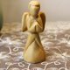 thumbnail image 2 of Figura de ángel de Tierra Santa tallada en madera de olivo 9 cm, 2 of 4