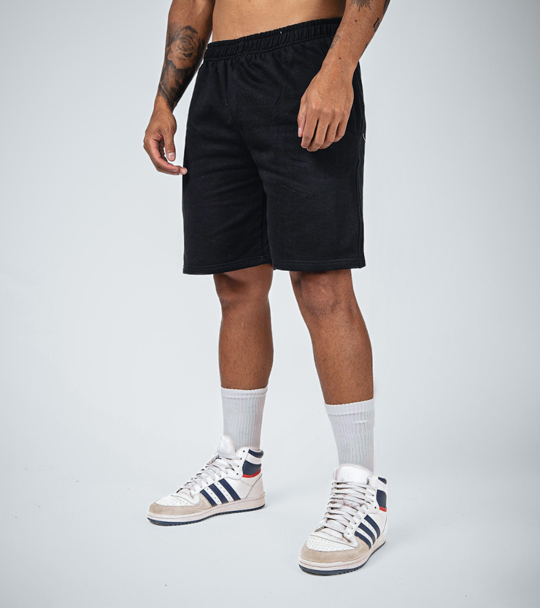 Uniforma Esenciales - Short Basic Negro Esencial