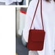 thumbnail image 4 of Bolso pequeño de un solo hombro para mujer, estilo vertical, para teléfono móvil, regalo de Navidad, 2023, 4 of 5