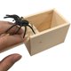 thumbnail image 4 of Caja de bromas de madera con forma de araña Tricky Toy PARNIXS para adultos y niños, 4 of 6