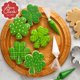 thumbnail image 2 of Cortadora de galletas Ann Clark Trébol irlandés del Día de San Patricio, 2 of 9