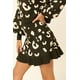 thumbnail image 2 of Una Minifalda de Punto con Estampado de Leopardo, 2 of 5