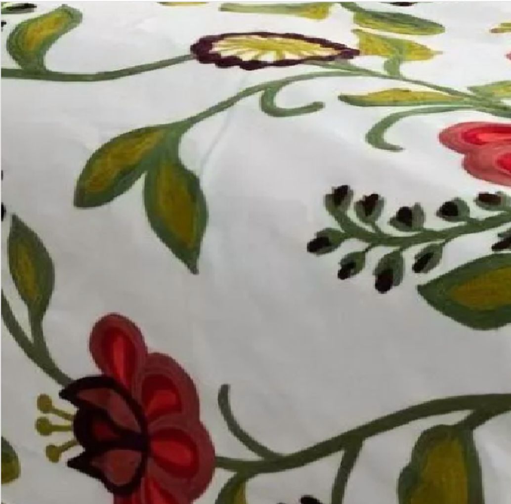 Genérico - Piecera Bordada + 2 Fundas De Cojín Diseño Floral 1 Color Blanco