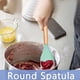 thumbnail image 4 of Juego de 2 utensilios de cocina de silicona con mango de madera, antiadherentes y resistentes al calor., 4 of 5