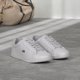 thumbnail image 2 of Zapatilla Lacoste Hydez Leather para mujer blanca/dorada talla 9.5, 2 of 3
