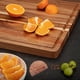 thumbnail image 3 of Tabla de cortar GAOMON 51 × 38 cm de madera de acacia con canal para jugos, 3 of 7
