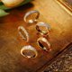 thumbnail image 4 of Anillos de Boda de Oro Torcido para Mujer con Acabado Cepillado Anillos de Plata Esterlina 925 Anillos de Diamante de Oro Simulado Anillos Llamativos Anillos de Compromiso de CZ para Mujer, 4 of 7