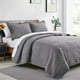 thumbnail image 1 of Cubrecama Quilt Reversible Queen 228x228 Cm Más Fundas Almohada Gris, 1 of 3