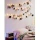 thumbnail image 4 of Guirnalda de luces LED de 10 m con 50 clips para fotos, luces USB para decoración de habitaciones, pared de fotos y fiestas de cumpleaños, blanco cálido., 4 of 8