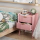 thumbnail image 5 of Mesa de noche moderna Aenuert con 2 cajones de almacenamiento, pequeña mesa de noche, mesa lateral de madera para sofá para dormitorio, estudio y espacios pequeños (Rosa), 5 of 9