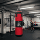 thumbnail image 1 of Saco De Boxeo Grande Profesional Con Cadena De Anclaje Rojo, 1 of 7
