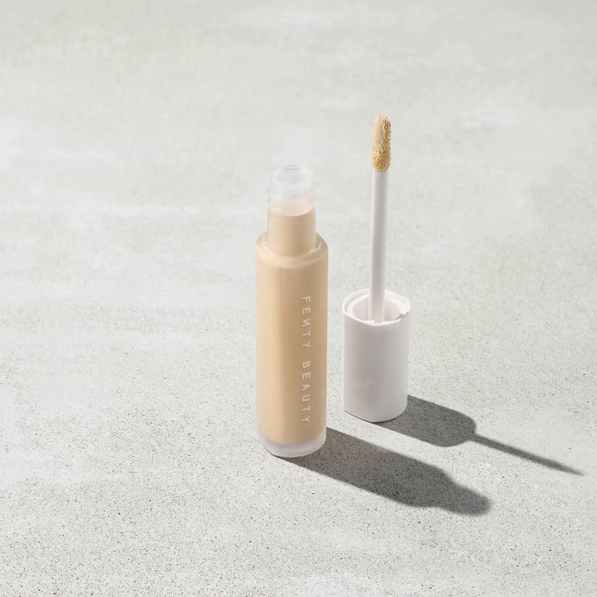 Corrector Fenty Beauty Pro Filt'R Instant Retouch 145