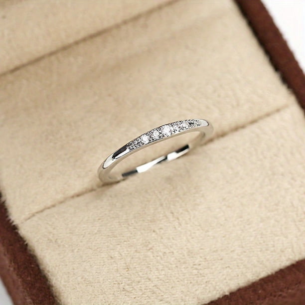 Elegant Zircon Inlaid Finger Ring - Perfect for Parties and Special Occasions