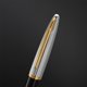 thumbnail image 4 of Pluma estilográfica Waterman de oro de 18 quilates, punta fina, detalle dorado, 4 of 8