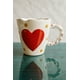 thumbnail image 2 of Taza con Corazón en Relieve Estilo Minimalista, 2 of 2