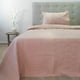 thumbnail image 1 of Quilt Hotpress Viena Con Sherpa 2 Plazas / Rosa Viejo – Doral, 1 of 3