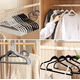thumbnail image 2 of Set de 50 ganchos colgadores de ropa terciopelo gris, 2 of 3
