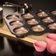 thumbnail image 2 of Molde 12 Cupcakes, 2 of 2