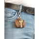 thumbnail image 4 of Funda para AirPods CestAntiQ de Cuero Genuino con Llavero Marrón, 4 of 9