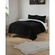 thumbnail image 1 of CUBRECAMA QUILT PLUSH DELGADO PLAZA Y MEDIA 180x230CM GS02, 1 of 3