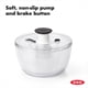 thumbnail image 2 of Espinillo para ensaladas OXO Good Grips, tamaño grande, 5,9 L, color blanco, 2 of 9