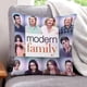 thumbnail image 1 of Familia Moderna Fundas de almohada de terciopelo con tema, regalos de funda de almohada, decoración para el hogar, cojín de lanzar, regalo de cumpleaños para fans y parejas. 45cm x 45cm., 1 of 6