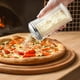 thumbnail image 5 of Juego de 2 condimentos multiusos para especias y queso rallado, dispensador retro, frasco de vidrio con tapa perforada de acero inoxidable., 5 of 5