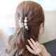 thumbnail image 3 of Juego de 2 pinzas grandes para el pelo con perlas, pinzas para el pelo con forma de garra, pinzas para el pelo con perlas falsas, surtido, 3 of 7