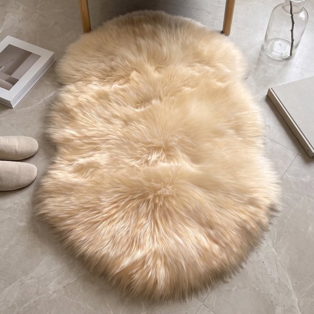 REGALWOVEN Alfombra de Área Suave y Peluda, Alfombras de Dormitorio Ultra Esponjosas, Alfombra Peluda Antideslizante para Lado de la Cama, Guardería, Habitación Beige Amarillo 35" x 24"