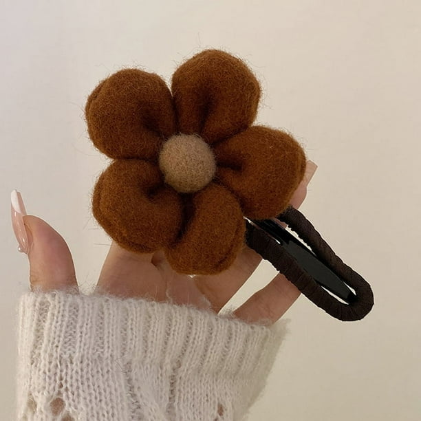 Soft and Stylish Plush Flower Hairpin for Women - Perfect Wedding Hair Accessory and Gift for Her
