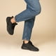 thumbnail image 2 of Zapatilla Deportiva Mujer Negro Lidia, 2 of 6
