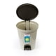 thumbnail image 3 of Basurero redondo plastico pedal 6,6l Beige/Cafe, 3 of 3