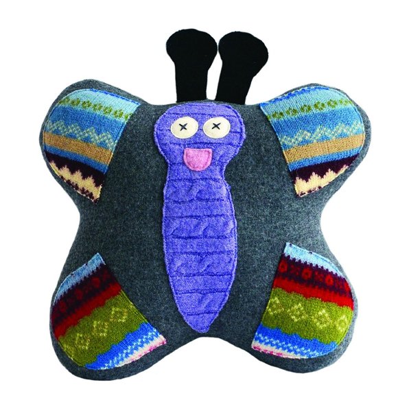 Almohada mariposa hecha a mano Cate and Levi 30-38 cm